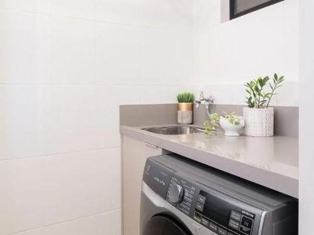 Apartamento à venda Mobiliado 49m² divisa com Santa Felicidade!