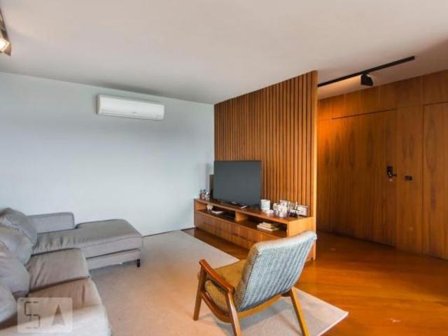 Apartamento à Venda Moema, 2 Quartos, 147 m2