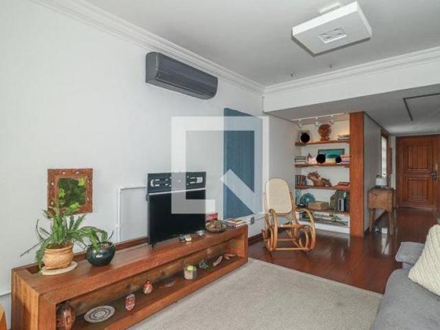 Apartamento à Venda Moinhos de Vento, 2 Quartos, 211 m² Porto Alegre