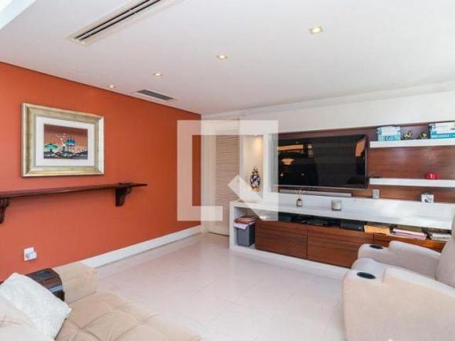 Apartamento à Venda Mont&apos Serrat, 3 Quartos, 201 m² Porto Alegre