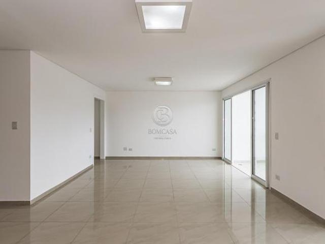 Apartamento à venda na Água Verde
