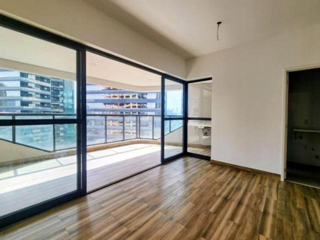 Apartamento à Venda na Chácara Santo Antônio com 3 Quartos sendo 3 Suítes e 3 Va