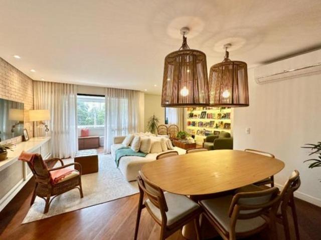 Apartamento à venda na Chácara Santo Antônio São Paulo