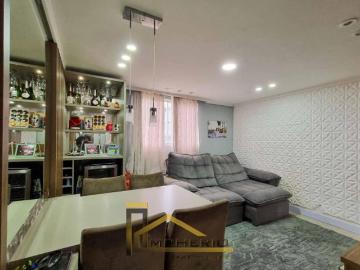 Apartamento à venda na Cidade Industrial de Curitiba PR: 2 quartos, 1 sala, 1 banheiro, 1 vaga de ga