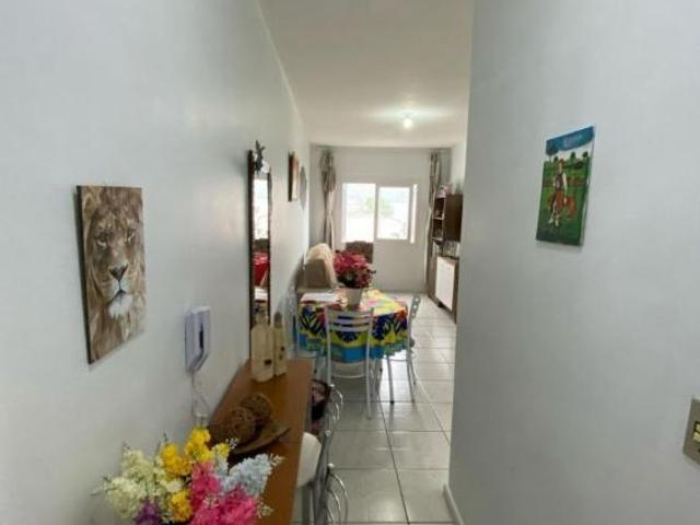Apartamento à venda na Costa Gama
