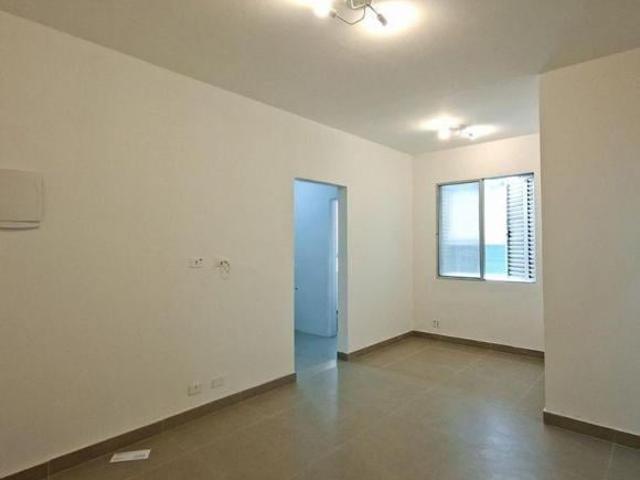 Apartamento à venda na Guilhermina, em Praia Grande SP
