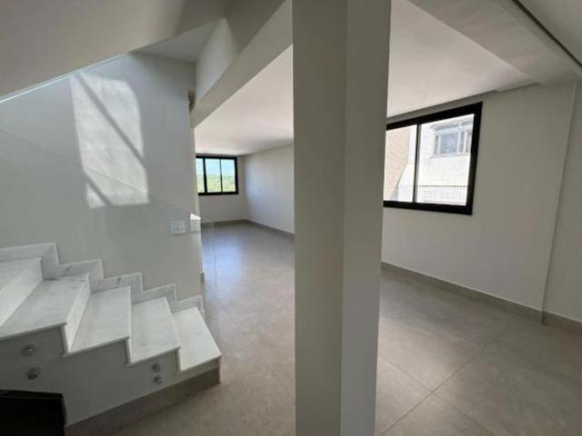 Apartamento à venda na Liberdade