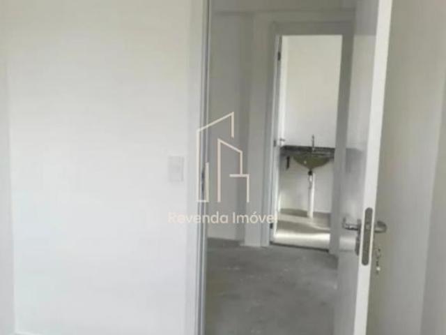 Apartamento à Venda na Penha de França, São Paulo SP: 2 Quartos, 1 Banheiro, 1 Vaga de Garagem e 50m