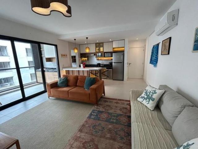 Apartamento à venda na praia da enseada