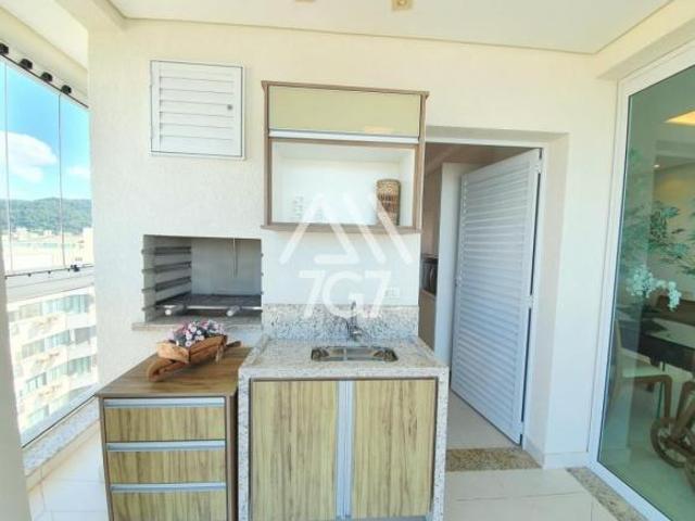 APARTAMENTO À VENDA NA PRAIA DA ENSEADA GUARUJÁ