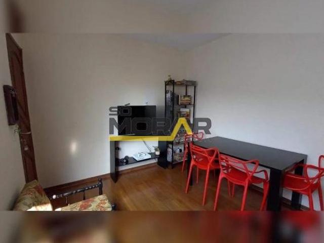 Apartamento a venda na rua Jacui, bairro Floresta 2 quartos e 1 suite