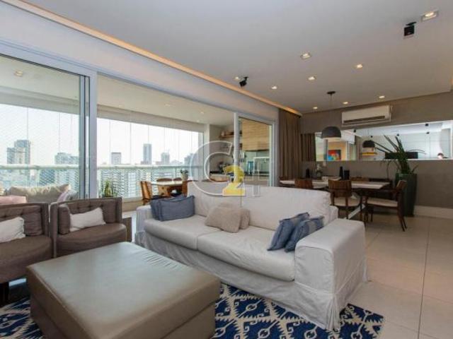 Apartamento à venda na Sumaré, 3 suítes, 4 vagas de garagem