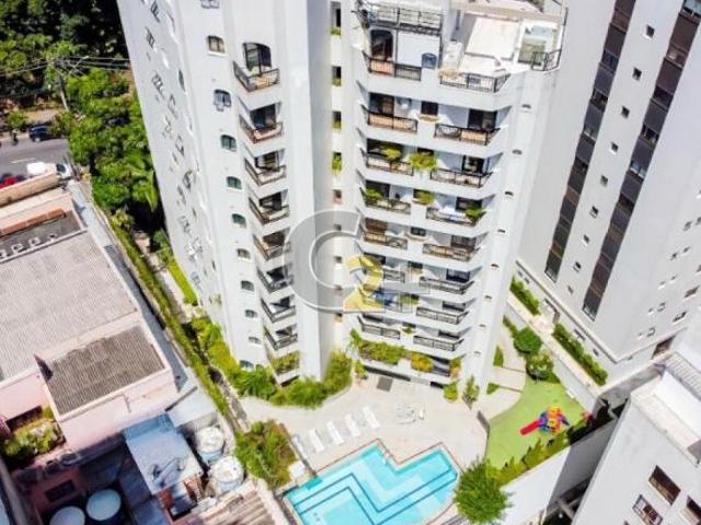 Apartamento à venda na Santa Cecília, 3 quartos, 3 suítes e 4 vagas de garagem