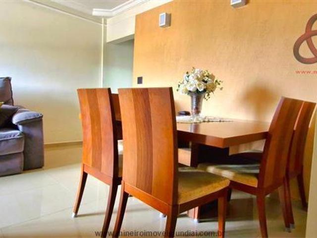 Apartamento à venda na Vila Guarani