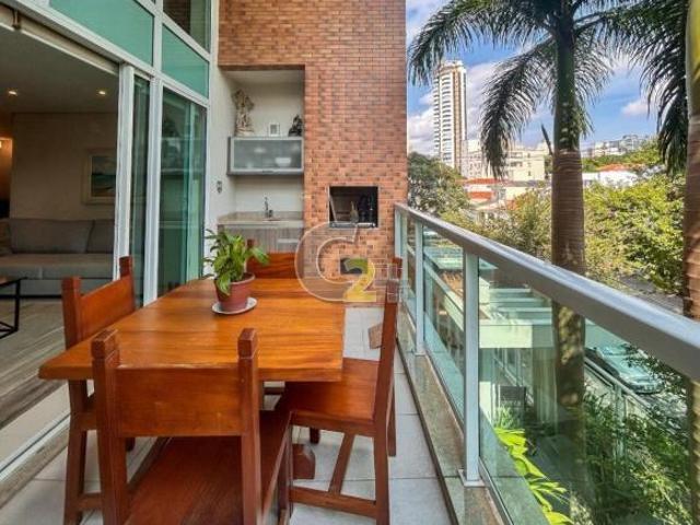 Apartamento à venda na Vila Mariana com 3 suítes e 3 vagas de garagem