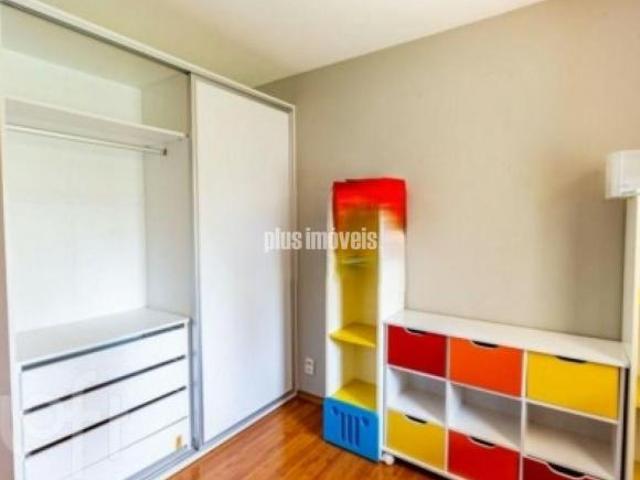 Apartamento a venda na Vila Suzana com 3 quartos, sendo 1 suíte e 2 vagas