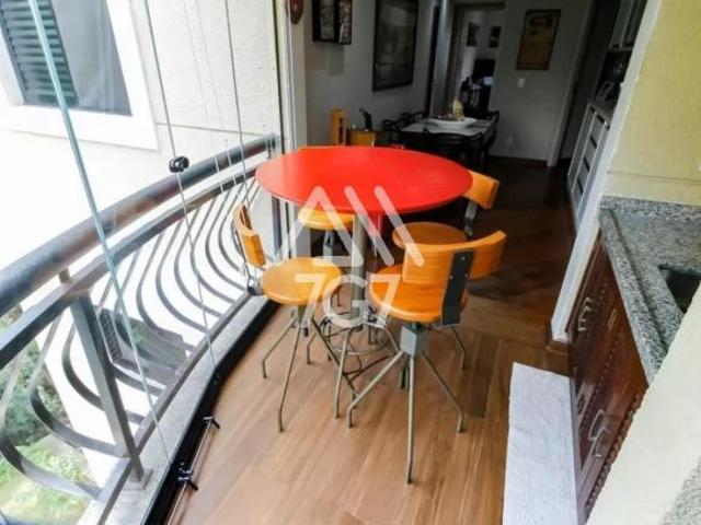 APARTAMENTO À VENDA NO MORUMBI