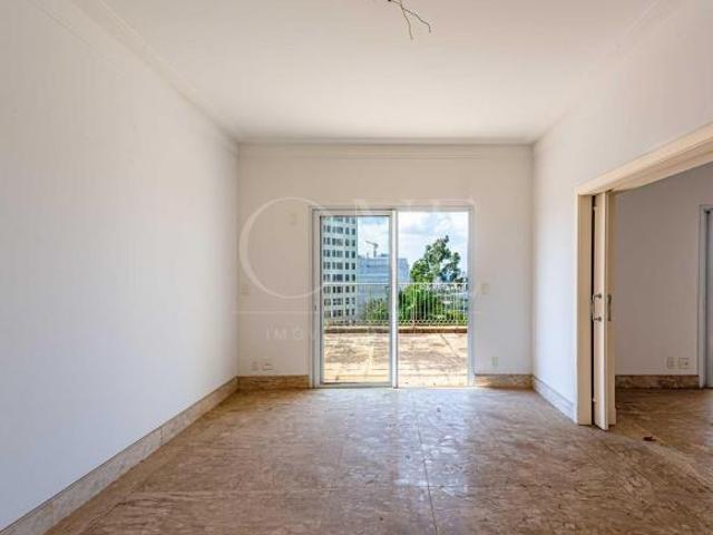 Apartamento à venda no Morumbi