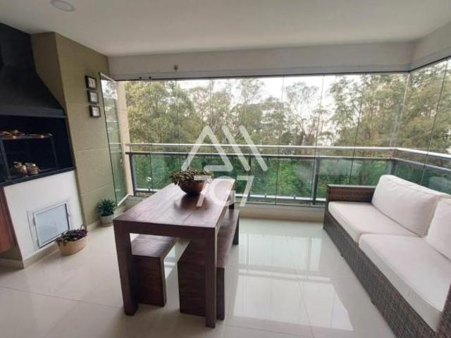Apartamento à venda no Morumbi, São Paulo SP: 2 suítes, 2 vagas de garagem, 94m² de área. Aproveite!