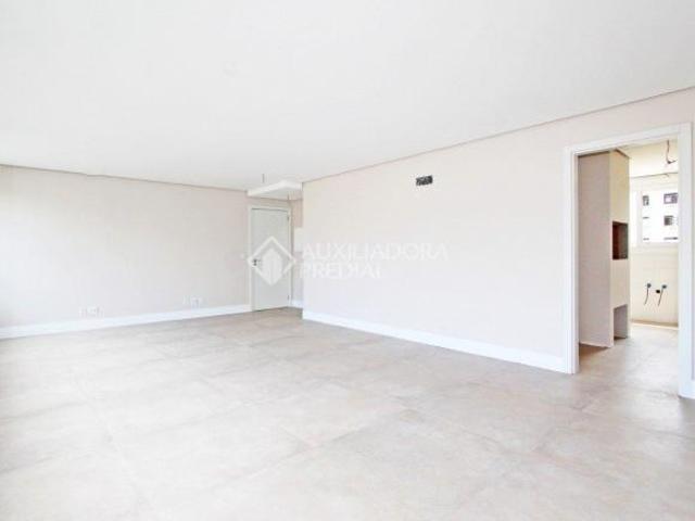 Apartamento à venda no bairro Tristeza com 142 m² de área privativa, 3 quartos e 2 vagas uartos