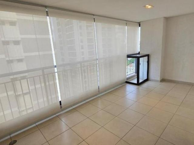 Apartamento à venda no bairro Vila Cordeiro em São Paulo/SP