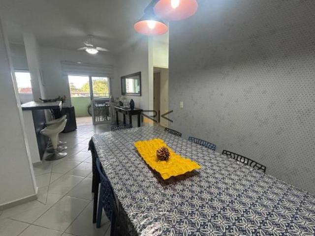 Apartamento à venda no bairro Barra da Lagoa com 2 dormitórios send o1 suíte,sala,cozinha e banheiro