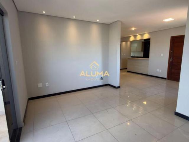 Apartamento à venda no bairro Belvedere Conselheiro Lafaiete/MG