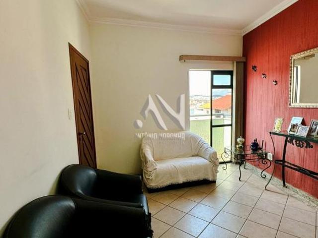 Apartamento à venda no bairro Centro Conselheiro Lafaiete/MG