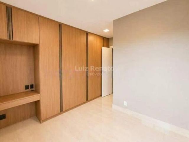 Apartamento à venda no bairro Esplanada