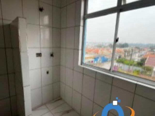 Apartamento à venda no bairro Estados em Fazenda Rio Grande PR: 2 quartos, 1 sala, 1 banheiro, 1 vag