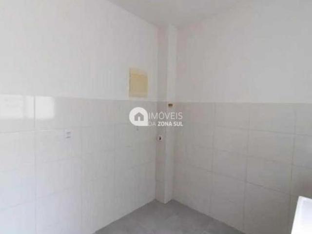Apartamento à venda no bairro Restinga Porto Alegre/RS