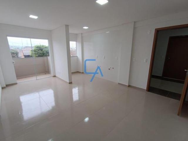 Apartamento à venda no bairro Santa Felicidade em Cascavel/PR