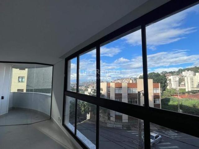 Apartamento à venda no bairro Santa Lúcia