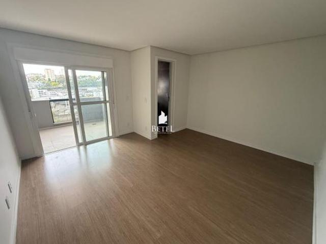 Apartamento à venda no bairro Sanvitto Caxias do Sul/RS