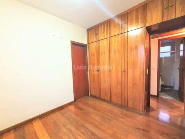 Apartamento à venda no bairro Sagrada Família