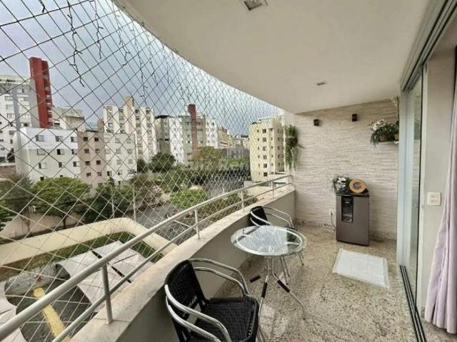 Apartamento à venda no bairro Silveira