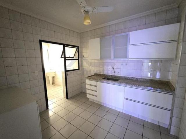 Apartamento a venda no bairro Sumarezinho em Ribeirão Preto
