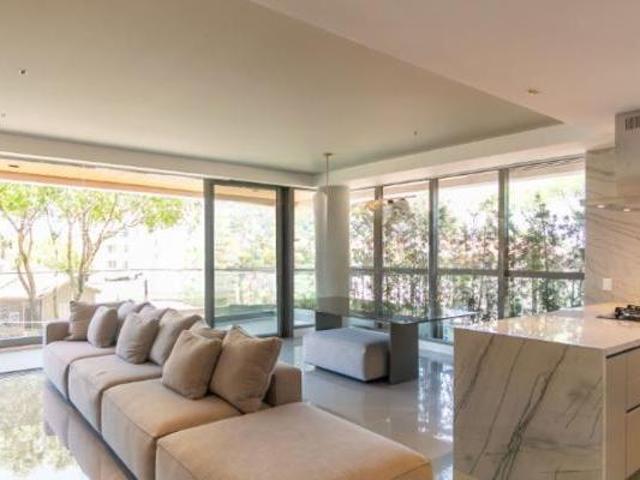 Apartamento à Venda no Batel, 152m² privativos | Alto Padrão | 3 Suítes, 3 vagas