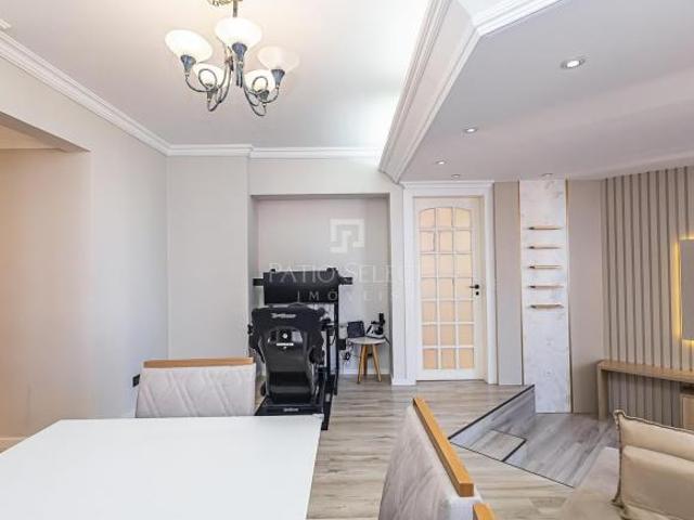 Apartamento à Venda no Batel/Água Verde | Edifício