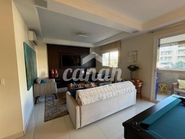 Apartamento à Venda no Bosque das Juritis, 202m², 3 Suítes