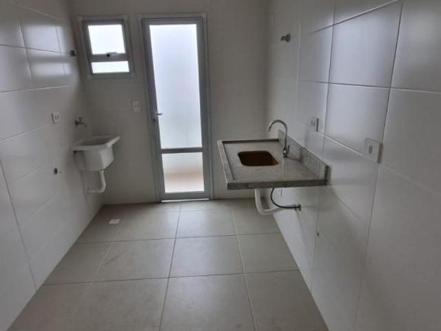 Apartamento à venda no Boqeurião, em Praia Grande SP