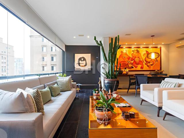 Apartamento à venda no Brooklin, com 2 quartos suítes, 167m²