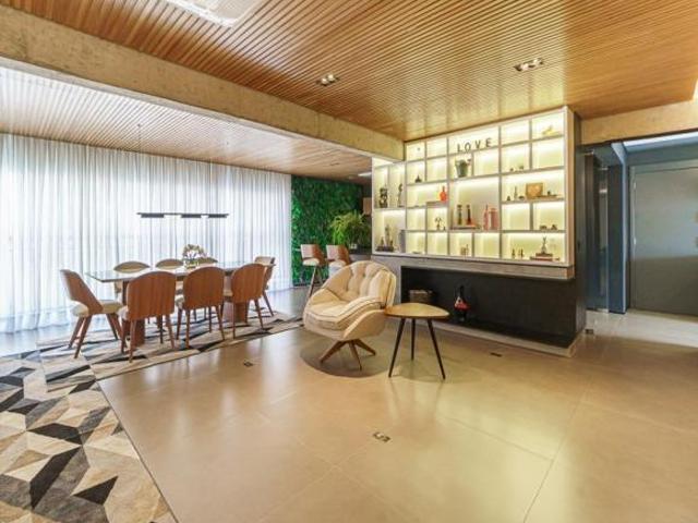 Apartamento à venda no Brooklin com 3 Quartos sendo 3 Suítes e 4 Vagas de Garagem