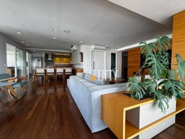 Apartamento à venda no Brooklin | 3 dorms, 3 suítes, 225 m², 4 vagas | Perto do metrô Berrini