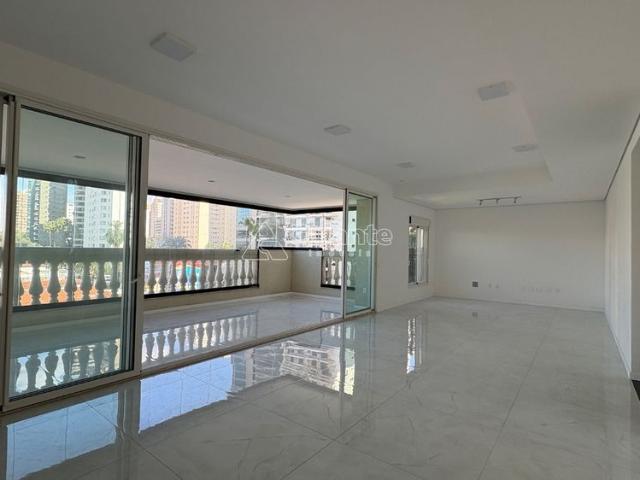 Apartamento à venda no Cambuí em Campinas