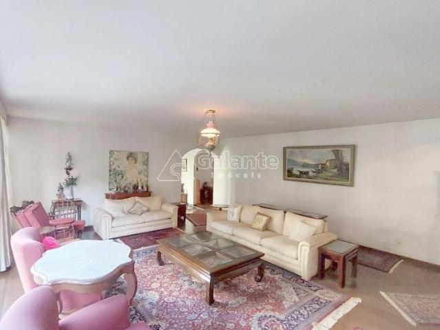 Apartamento à venda no Cambuí em Campinas