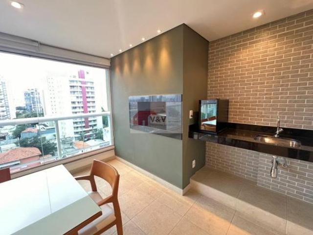 Apartamento a venda no Campo Belo 3 suítes, 3 vagas + depósito 161m2!