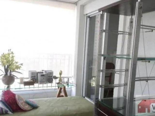 Apartamento a venda no Campo Belo, 4 dormitórios sendo 2 suítes, 4 vagas de garagem 216m2!