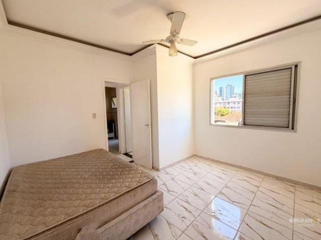 Apartamento à venda no Canto do Forte, em Praia Grande SP