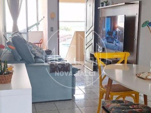 Apartamento à venda no Centro